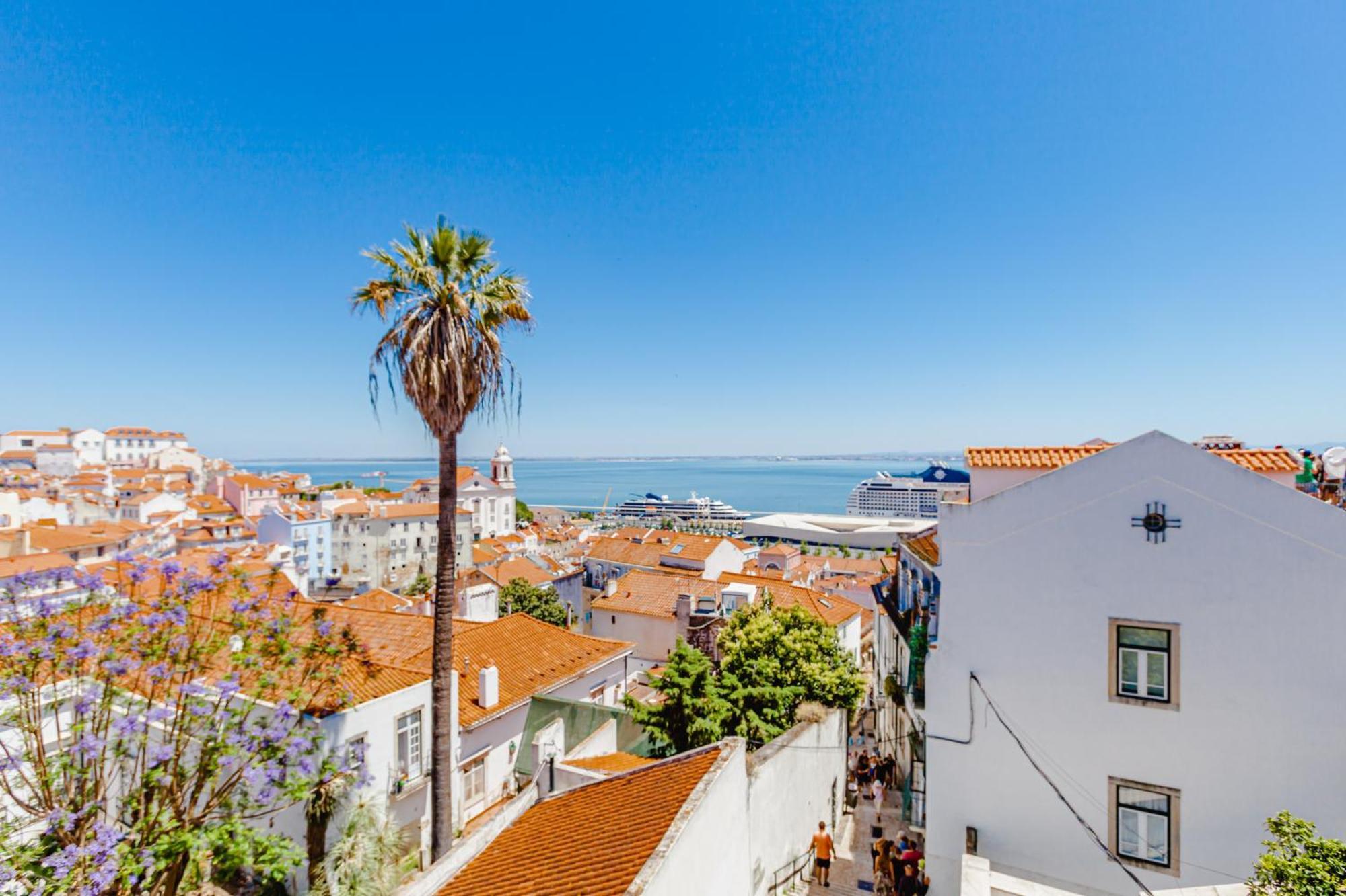 Visit Lisbon4Fun - Alfama Lägenhet Exteriör bild
