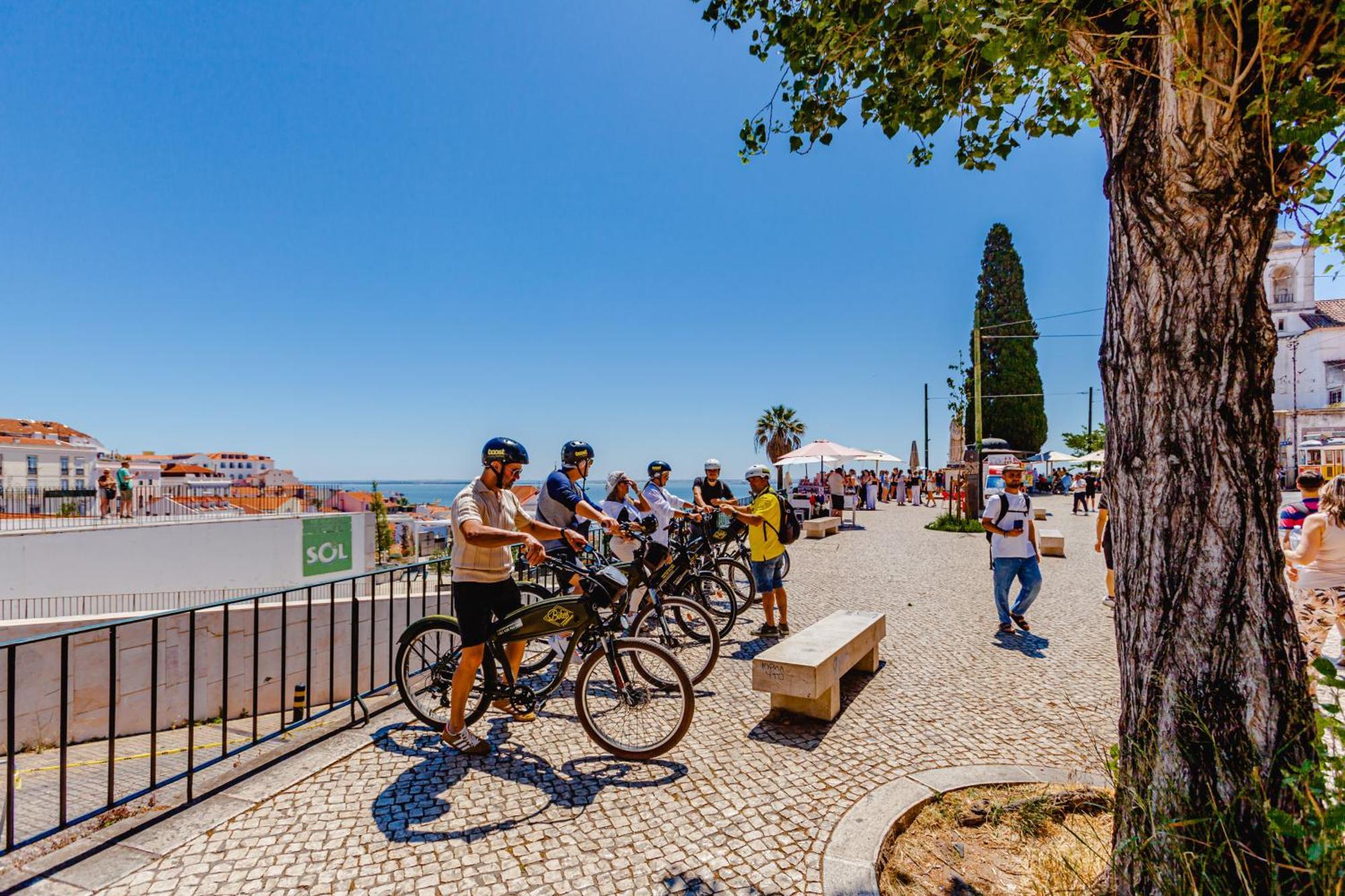 Visit Lisbon4Fun - Alfama Lägenhet Exteriör bild